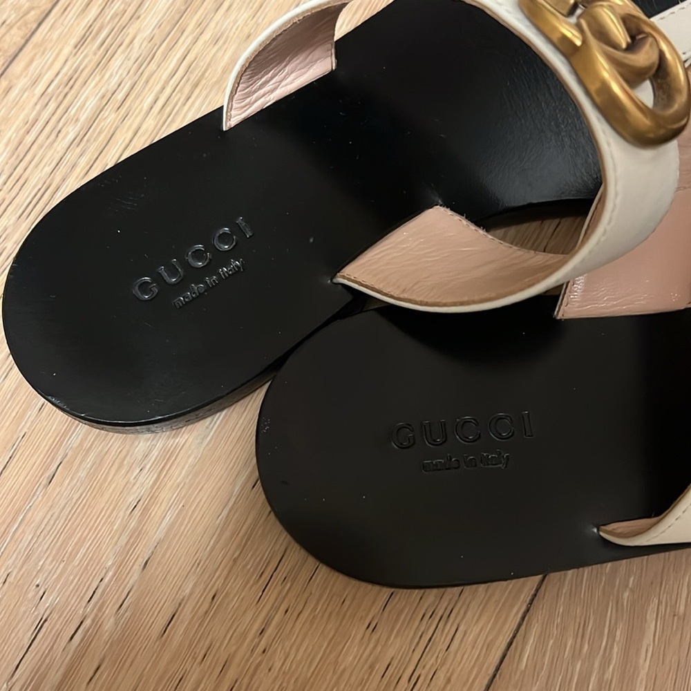 Gucci Sandals - Picture 2 of 4
